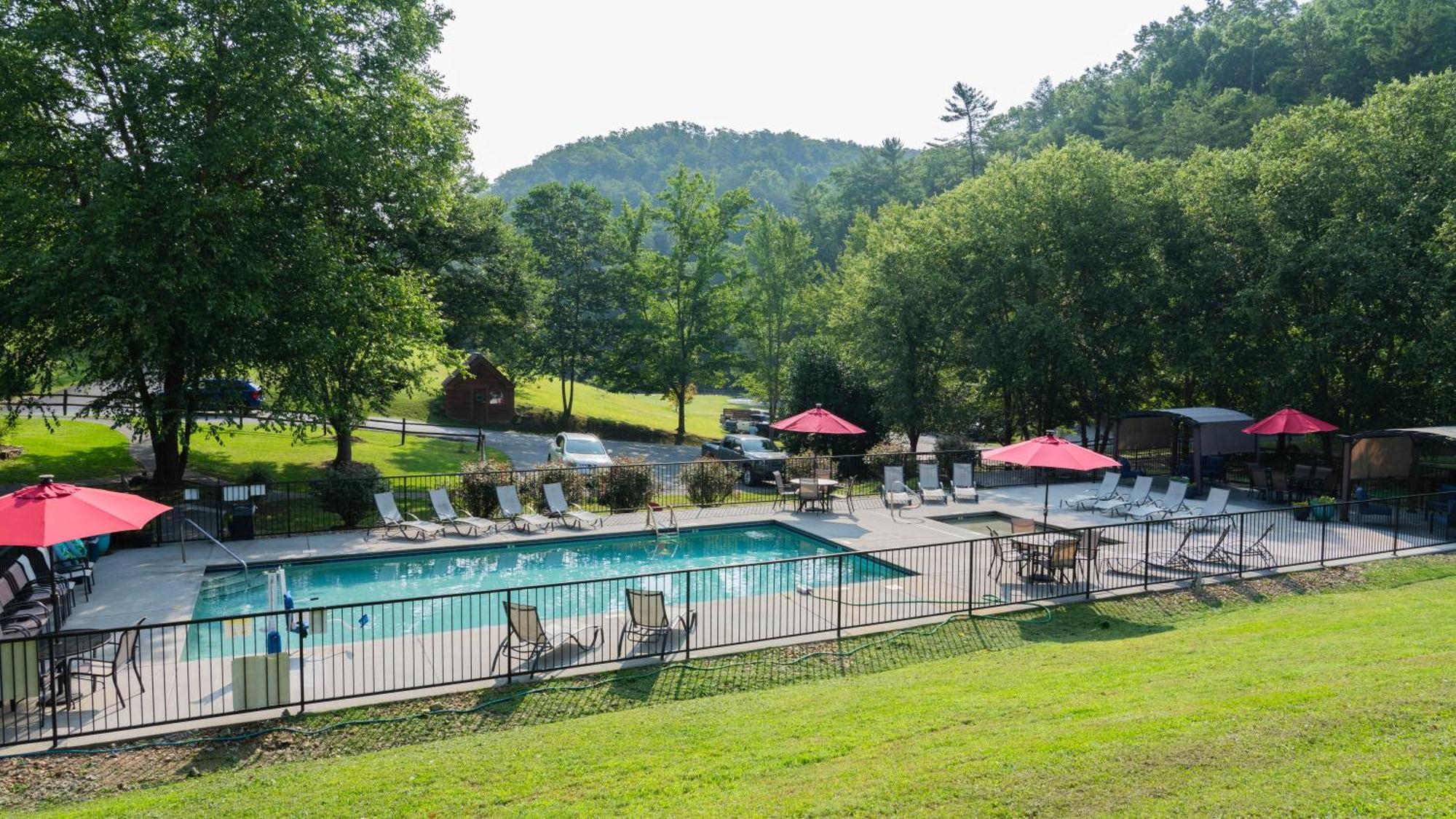 Yoli Bear Hideaway Villa Sevierville Bagian luar foto