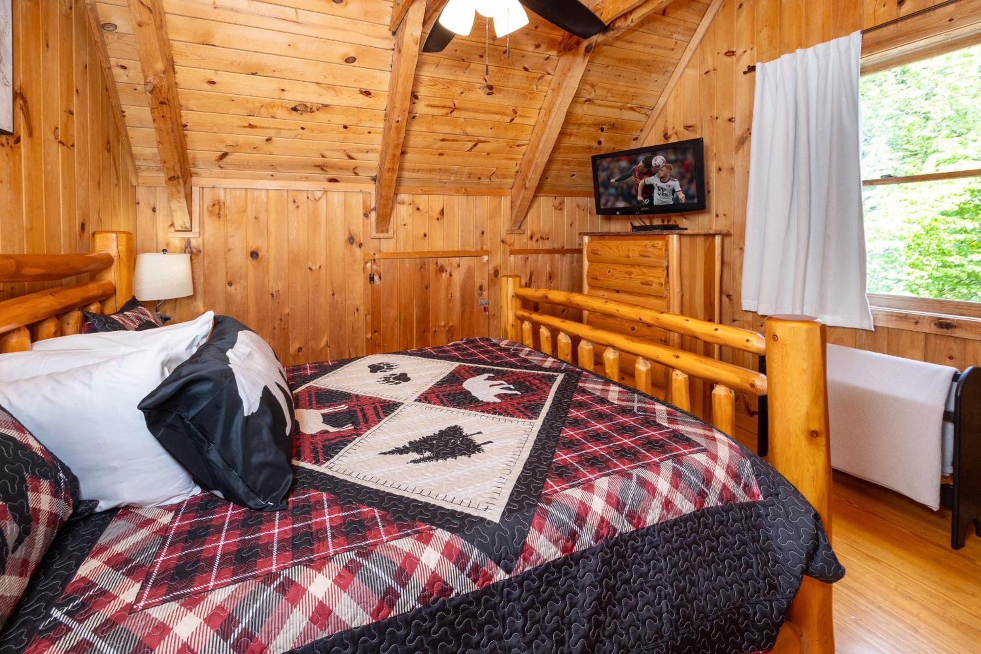 Yoli Bear Hideaway Villa Sevierville Bagian luar foto