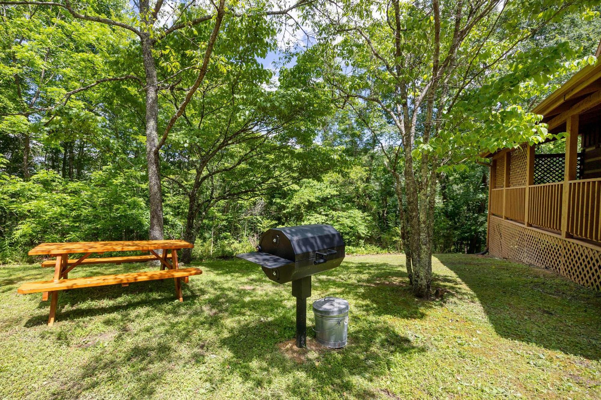 Yoli Bear Hideaway Villa Sevierville Bagian luar foto